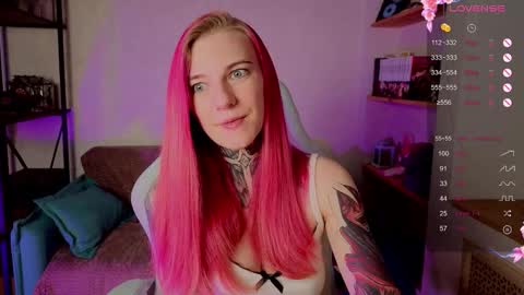 Snapshot of cherry_roxy chatting on September 14, 2025, 9:14 pm Roxy online show from September 14, 2025, 9:14 pm