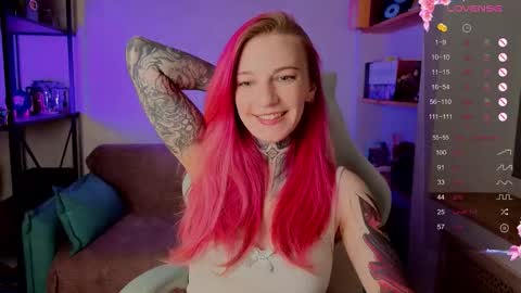 Snapshot of cherry_roxy chatting on October 3, 2025, 8:50 pm Roxy online show from October 3, 2025, 8:50 pm