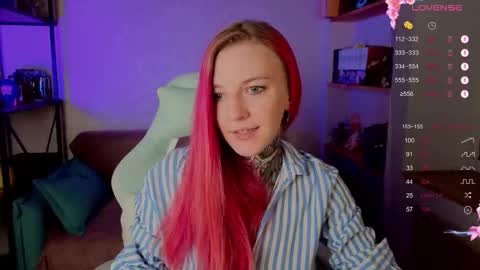 Snapshot of cherry_roxy chatting on October 25, 2025, 9:09 pm Roxy online show from October 25, 2025, 9:09 pm