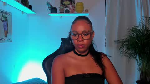 Snapshot of cherrybr_ chatting on July 12, 2026, 2:13 am Cherry Lady online show from July 12, 2026, 2:13 am