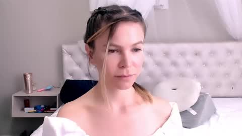 Snapshot of cherrycoloured chatting on January 22, 2025, 1:20 am Anna online show from January 22, 2025, 1:20 am