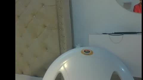 cherry online show from November 23, 2025, 1:44 pm