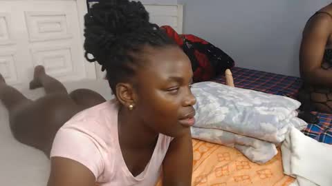 Snapshot of cherryebonny chatting on September 22, 2025, 1:24 pm cherryebonny online show from September 22, 2025, 1:24 pm