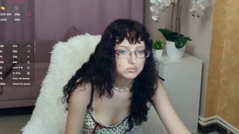Isabel online show from May 31, 2026, 7:26 pm