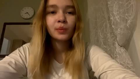 Snapshot of cherryleija chatting on January 14, 2026, 1:22 am Lei online show from January 14, 2026, 1:22 am