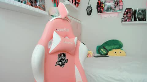 cherrycute666 online show from March 4, 2025, 8:27 pm