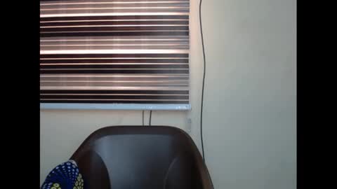 Snapshot of cherryredcunt chatting on February 21, 2025, 7:01 am cherryredcunt online show from February 21, 2025, 7:01 am