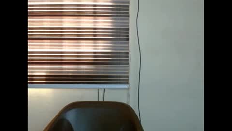 Snapshot of cherryredcunt chatting on February 21, 2025, 11:11 am cherryredcunt online show from February 21, 2025, 11:11 am