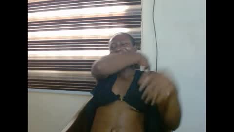 Snapshot of cherryredcunt chatting on February 24, 2025, 9:43 am cherryredcunt online show from February 24, 2025, 9:43 am