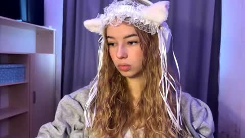 Snapshot of cherryrush951544 chatting on October 24, 2025, 7:27 am Evie online show from October 24, 2025, 7:27 am