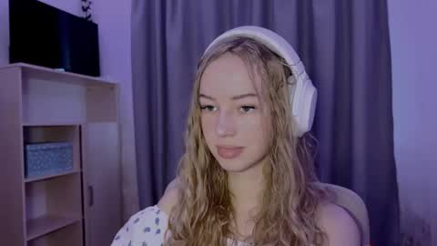 Snapshot of cherryrush951544 chatting on October 29, 2025, 11:56 am Evie online show from October 29, 2025, 11:56 am