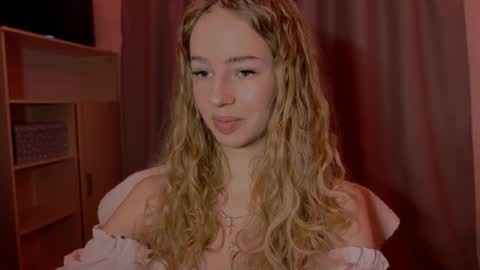 Snapshot of cherryrush951544 chatting on November 10, 2025, 2:27 pm Evie online show from November 10, 2025, 2:27 pm