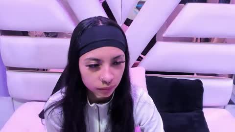 cherrysweetl_ online show from June 2, 2026, 1:02 pm