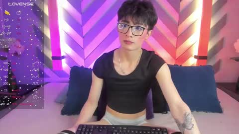 Snapshot of cherryy_boy chatting on March 1, 2025, 10:42 pm Matias online show from March 1, 2025, 10:42 pm