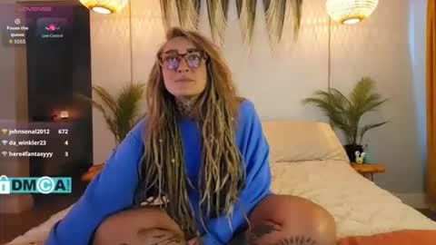 Chevi Blue online show from October 20, 2025, 4:18 pm