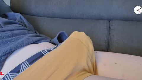 Snapshot of chezmonsieur_g chatting on October 20, 2025, 6:08 pm Grey online show from October 20, 2025, 6:08 pm