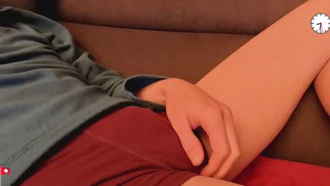 Snapshot of chezmonsieur_g chatting on October 26, 2025, 7:31 pm Grey online show from October 26, 2025, 7:31 pm