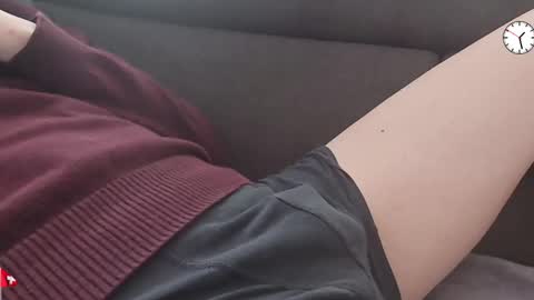 Snapshot of chezmonsieur_g chatting on November 20, 2025, 12:27 pm Grey online show from November 20, 2025, 12:27 pm