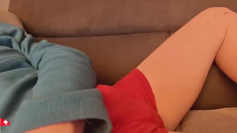 Snapshot of chezmonsieur_g chatting on December 3, 2025, 7:12 pm Grey online show from December 3, 2025, 7:12 pm