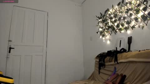 Snapshot of chica_hot24 chatting on December 17, 2024, 12:45 am sammy coll online show from December 17, 2024, 12:45 am