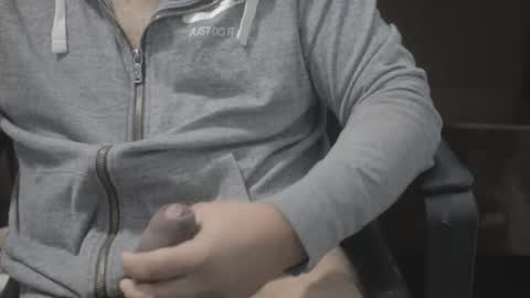 chicagoalex68 online show from December 16, 2025, 2:16 am