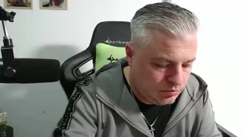Snapshot of chiefgrayhead chatting on May 11, 2026, 4:26 pm ChiefGrayHead online show from May 11, 2026, 4:26 pm