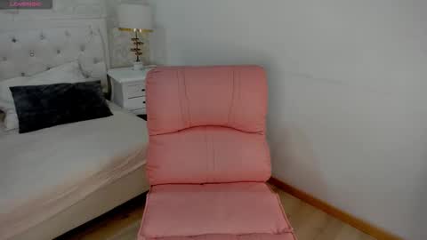 Snapshot of chikibom28 chatting on October 17, 2025, 12:52 pm Chiki online show from October 17, 2025, 12:52 pm