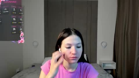 Cameron online show from November 18, 2025, 1:33 am