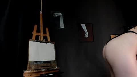 Nina   online show from April 19, 2026, 6:07 pm