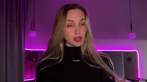 Goddess Vika - owner of all ur money online show from December 1, 2025, 3:17 pm