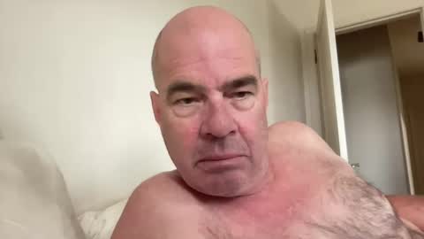 chillpuppy online show from October 6, 2025, 6:27 pm