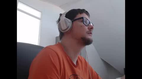 Snapshot of chillzonecam chatting on September 22, 2025, 11:01 am chillzonecam online show from September 22, 2025, 11:01 am