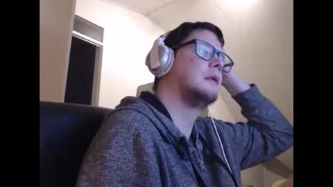 Snapshot of chillzonecam chatting on October 13, 2025, 5:02 pm chillzonecam online show from October 13, 2025, 5:02 pm