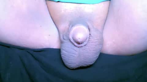 chinny_fuckdoll online show from February 17, 2026, 10:27 pm