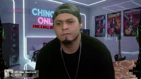 Snapshot of chinoroz chatting on November 6, 2025, 6:20 pm Enrique online show from November 6, 2025, 6:20 pm