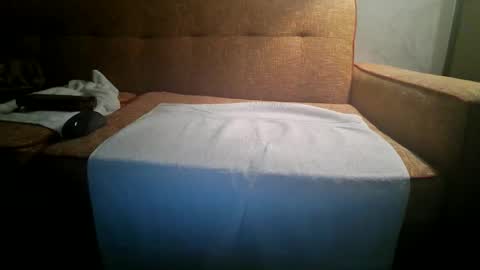 Snapshot of chippy70 chatting on February 9, 2026, 4:27 am chippy70 online show from February 9, 2026, 4:27 am