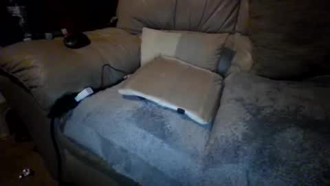 Snapshot of chippy70 chatting on April 11, 2026, 6:18 am chippy70 online show from April 11, 2026, 6:18 am