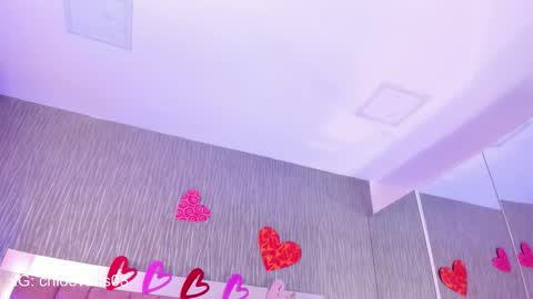 Chloe online show from September 28, 2025, 11:37 am