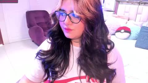 Snapshot of chloe_bonnet chatting on December 7, 2024, 6:48 pm chloe bonnet Connection Monday to Saturday 3 pm Chicago INDEPENDENT MODEL . online show from December 7, 2024, 6:48 pm