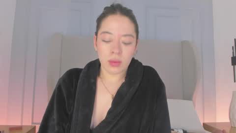 Chloe online show from May 31, 2026, 6:09 pm