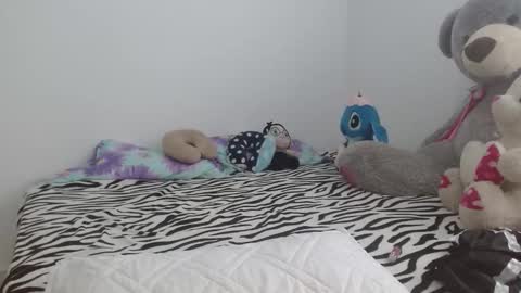 Snapshot of chloe_dolce chatting on October 10, 2025, 3:55 pm chloe_dolce online show from October 10, 2025, 3:55 pm