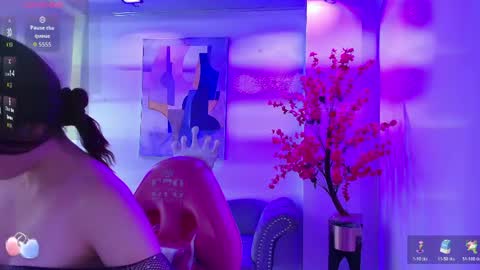 Chloe online show from March 27, 2026, 11:32 am