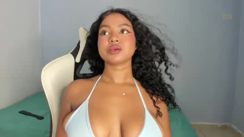 Snapshot of chloe_evans21 chatting on December 26, 2024, 8:32 pm chloe online show from December 26, 2024, 8:32 pm