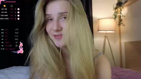 Snapshot of chloe_guidry chatting on February 13, 2025, 8:27 am Arianaa Mourrr online show from February 13, 2025, 8:27 am