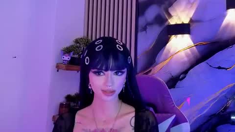 chloe_jacksonn online show from July 14, 2026, 10:37 pm