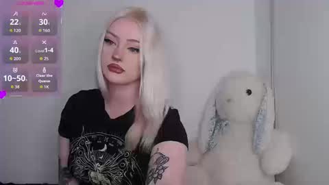 Snapshot of chloe_levine chatting on September 20, 2025, 1:28 am Chloe Levine online show from September 20, 2025, 1:28 am