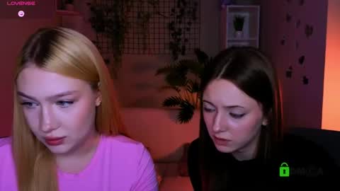 Snapshot of chloe_ley chatting on June 22, 2026, 7:22 pm chloe_ley online show from June 22, 2026, 7:22 pm
