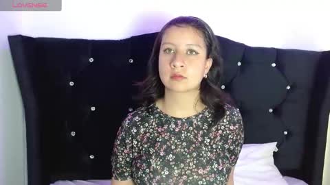 Snapshot of chloe_love_6 chatting on October 30, 2025, 12:39 pm Chloe online show from October 30, 2025, 12:39 pm