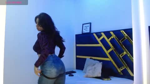 Snapshot of chloe_love_6 chatting on November 10, 2025, 12:37 pm Chloe online show from November 10, 2025, 12:37 pm