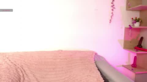 chloe_peach_ online show from May 19, 2026, 12:11 pm